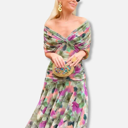 Evelyn – Elegant Dress With V-Neckline