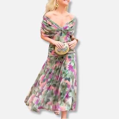 Evelyn – Elegant Dress With V-Neckline